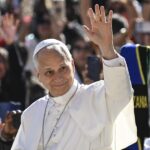 entre-jovenes-y-oraciones:-los-momentos-destacados-de-la-visita-del-papa-leon-xiv-a-francia