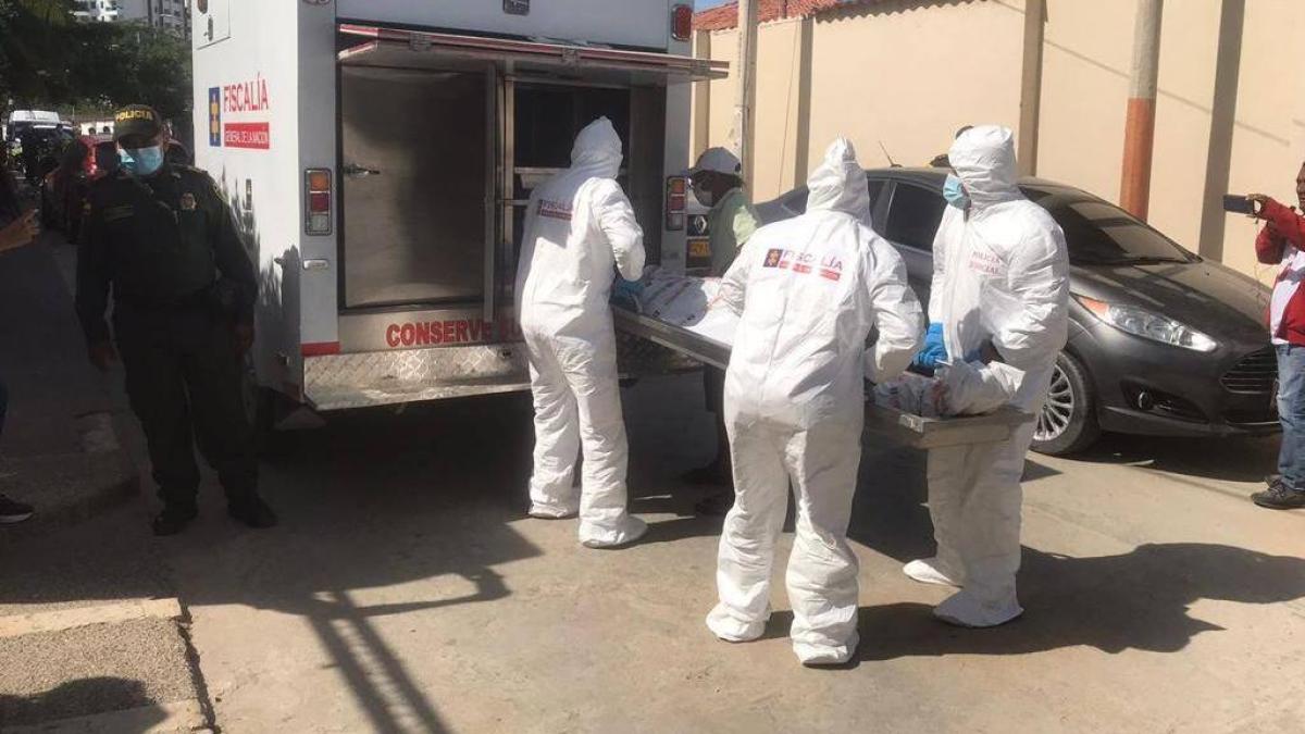 asesinaron-a-un-hombre-en-el-sur-de-cali-y-ya-fue-identificado:-quedo-muerto-en-su-camioneta-y-la-comunidad-casi-lincha-a-uno-de-los-dos-sicarios