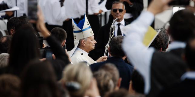 leon-xiv,-en-pape-tranquille-et-rassembleur,-fait-le-plein-a-paris-pour-la-messe-de-la-concorde