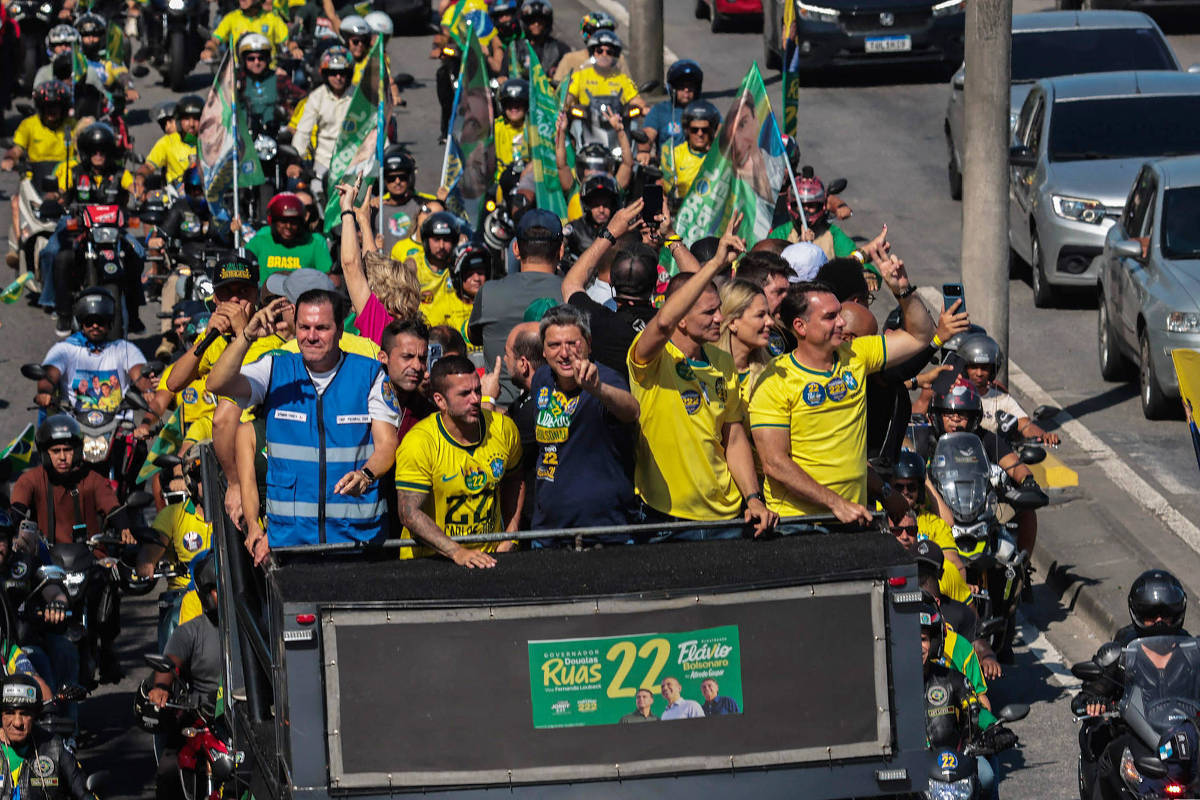 flavio-bolsonaro-volta-a-chamar-lula-de-‘pai-do-tigrinho’-apos-mp-que-proibe-bets