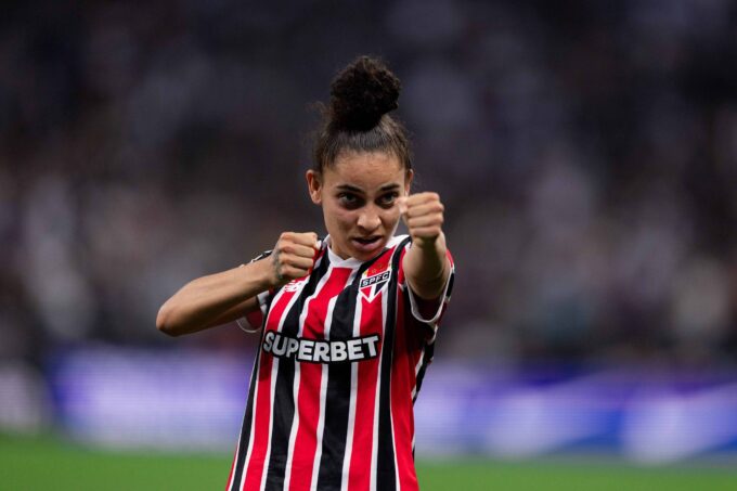 sao-paulo-bate-corinthians-em-itaquera-e-larga-na-frente-na-decisao-do-brasileiro-feminino