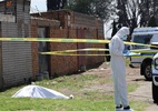 chacina-deixa-17-mortos-e-15-feridos-em-bar-na-africa-do-sul
