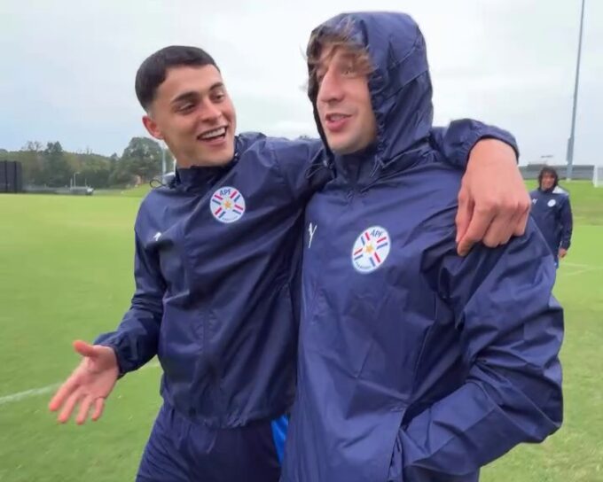 (video)-¡mira-el-simpatico-pecheo-que-le-hizo-ramon-sosa-a-mati-galarza-antes-del-partido-de-hoy!