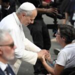 visite-du-pape-a-lourdes :-leon-xiv-reaffirme-son-opposition-a-l’aide-a-mourir-et-denonce-le-« fleau »-des-violences-sexuelles-au-sein-de-l’eglise