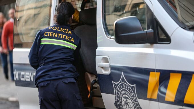 un-hombre-de-41-anos-fue-asesinado-a-disparos-dentro-de-un-auto-en-aires-puros