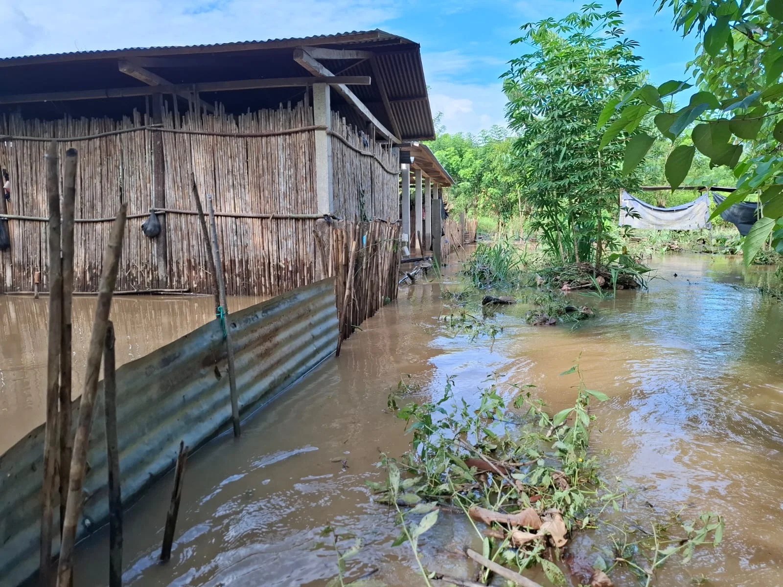 conred-alerta-por-aumento-de-inundaciones-y-deslizamientos-ante-continuidad-de-las-lluvias