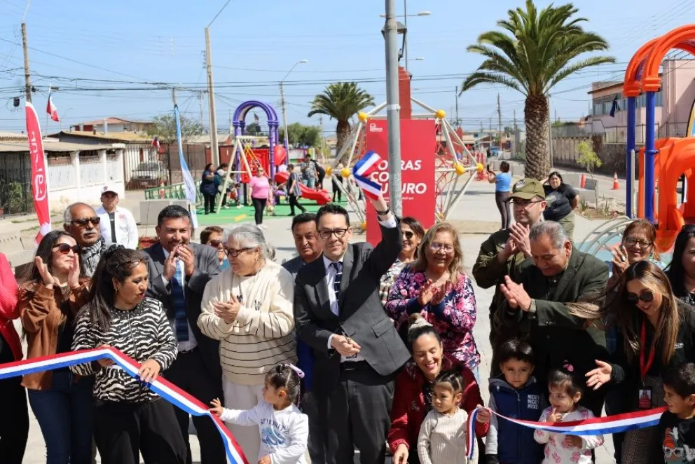 entregan-renovada-plaza-a-vecinos-del-sector-la-antena