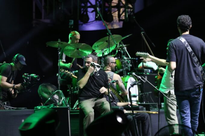 (galeria)-¡cantantes-desafiaron-al-feroz-hakuvo-en-el-primer-dia-del-reciclarte!