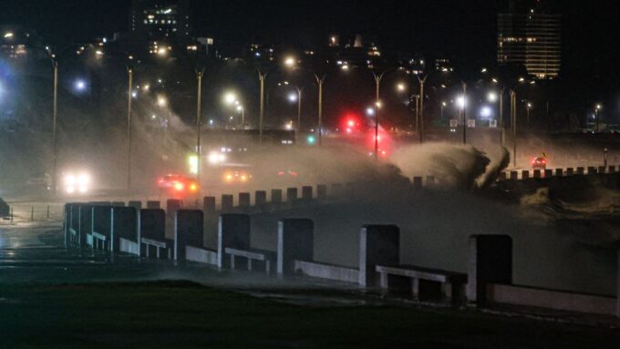 inumet-advierte-por-tormentas-fuertes-hasta-el-martes:-preve-hasta-120-mm-de-lluvia-y-rachas-de-viento-de-80-km/h