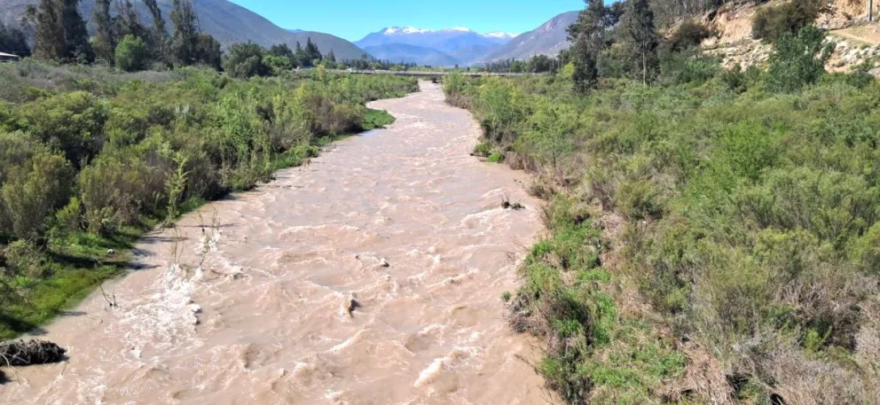 deshielos-permiten-asegurar-riego,-pero-preocupa-dano-que-se-podria-provocar-en-canales