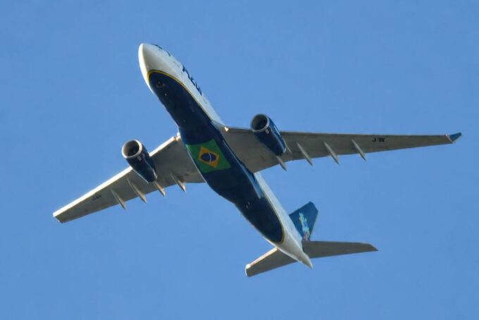 companhias-aereas-transportaram-de-graca-78-mil-itens-para-transplantes-no-brasil-em-12-anos