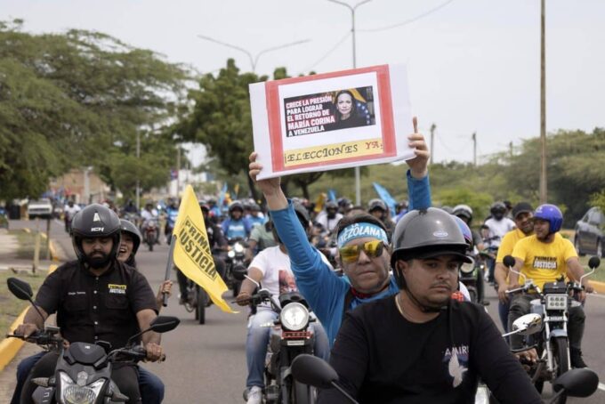 caravanas-en-varias-regiones-del-pais-piden-el-regreso-de-maria-corina-machado