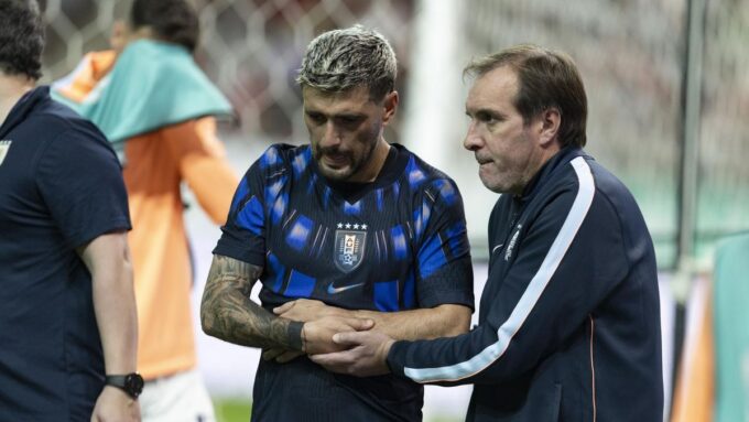 la-lesion-de-giorgian-de-arrascaeta-que-“pintaba-fea”,-el-punto-negativo-de-la-goleada-4-1-de-la-seleccion-uruguaya-ante-corea-del-sur