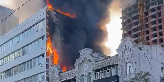 kiev :-les-images-des-degats-a-la-suite-de la frappe-contre-une-clinique-dans-le centre-de la capitale-ukrainienne