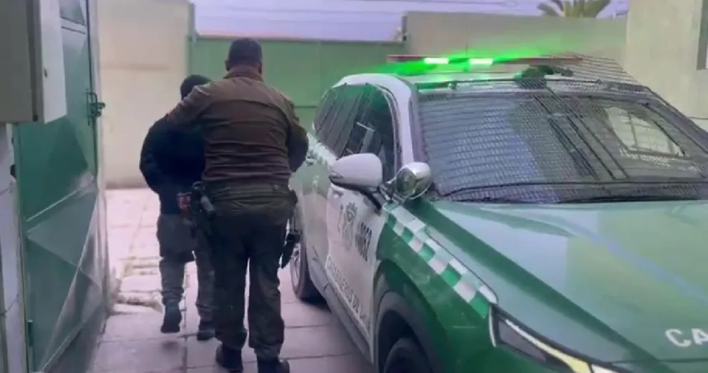tres-adultos-y-dos-adolescentes-son-detenidos-tras-robo-en-empresa-de-transportes-en-la-serena
