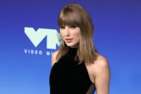 taylor-swift-hace-historia:-recibe-nuevo-premio-y-se-convierte-en-la-artista-mas-galardonada-de-los-vmas