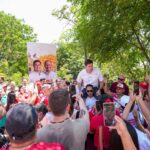 la-chacarita-se-movilizo-con-tino-ayala-rumbo-al-4-de-octubre