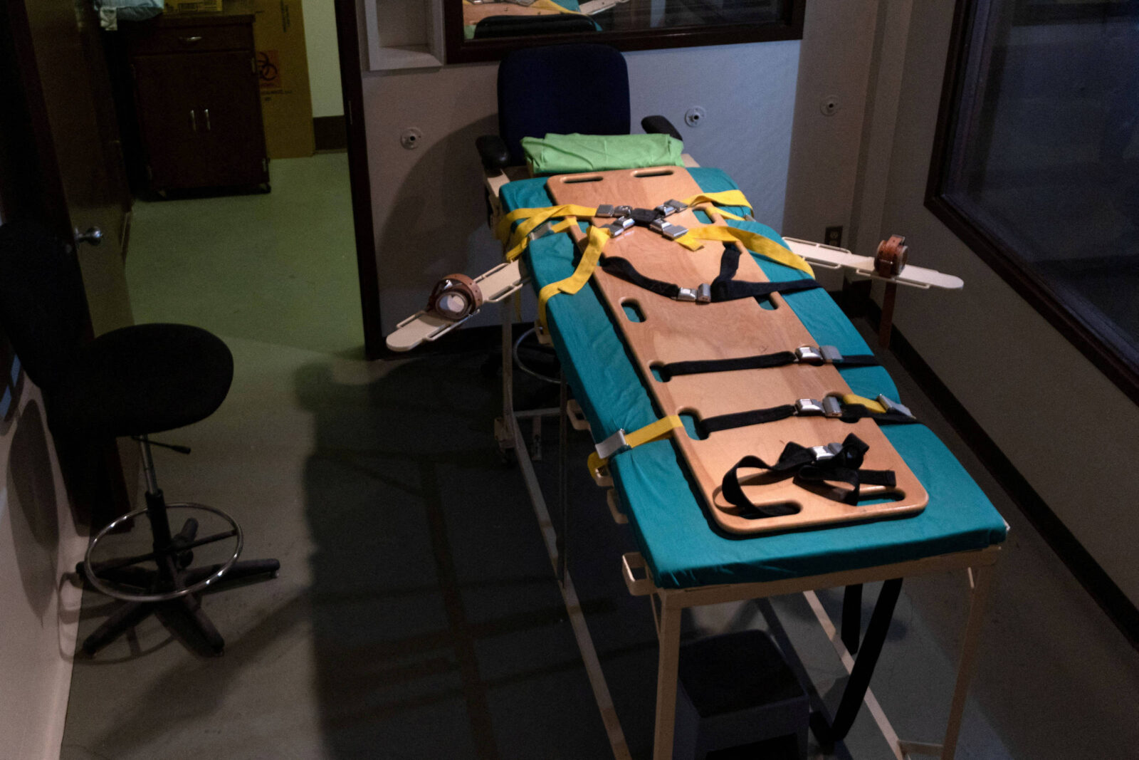 homem-condenado-a-morte-e-libertado-depois-de-41-anos-apos-novo-exame-de-dna