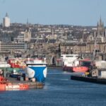 a-aberdeen,-en-ecosse,-le-lent-crepuscule-des-hydrocarbures-de-la-mer-du-nord