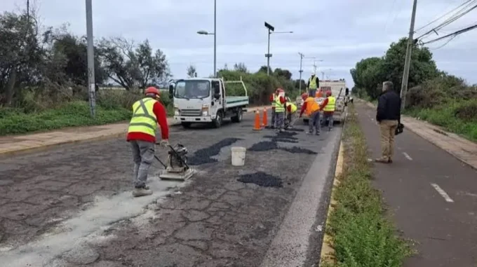 cuatro-esquinas:-buscan-subsanar-baches-generados-por-las-lluvias