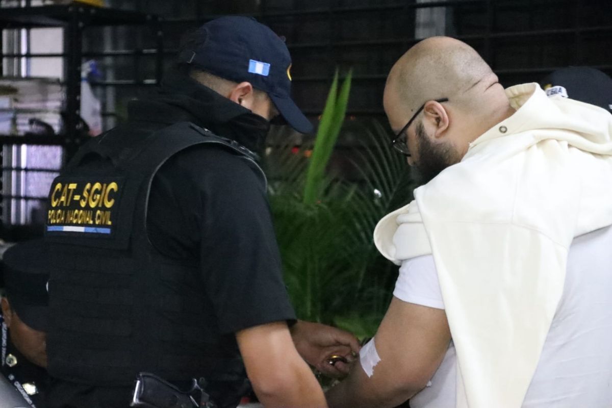 capturan-a-extraditable-35-de-doble-nacionalidad;-segun-pnc-se-encerro-en-una-habitacion-y-se-provoco-lesiones