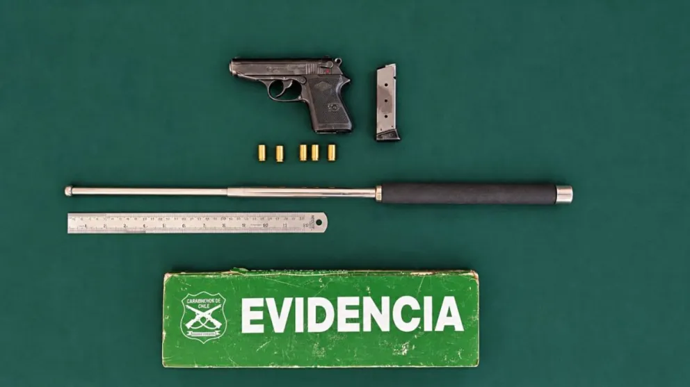 detectan-arma-de-fuego-al-interior-de-vehiculo-y-detienen-a-tres-personas-en-tierras-blancas