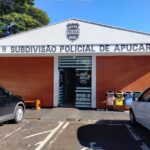 motorista-embriagado-quase-atropela-pedestre-e-bate-carro-em-apucarana