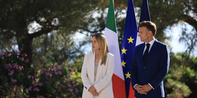 « pour-sa-dette-comme-son-economie,-la-france-est-en-voie-d’italianisation-avancee »
