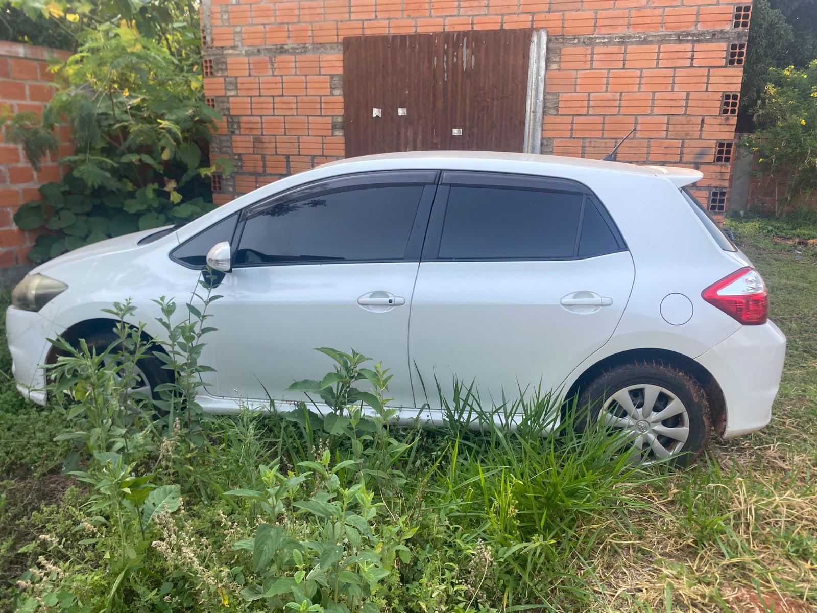allanaron-un-aguantadero-e-incautan-5-vehiculos-usados-en-asaltos