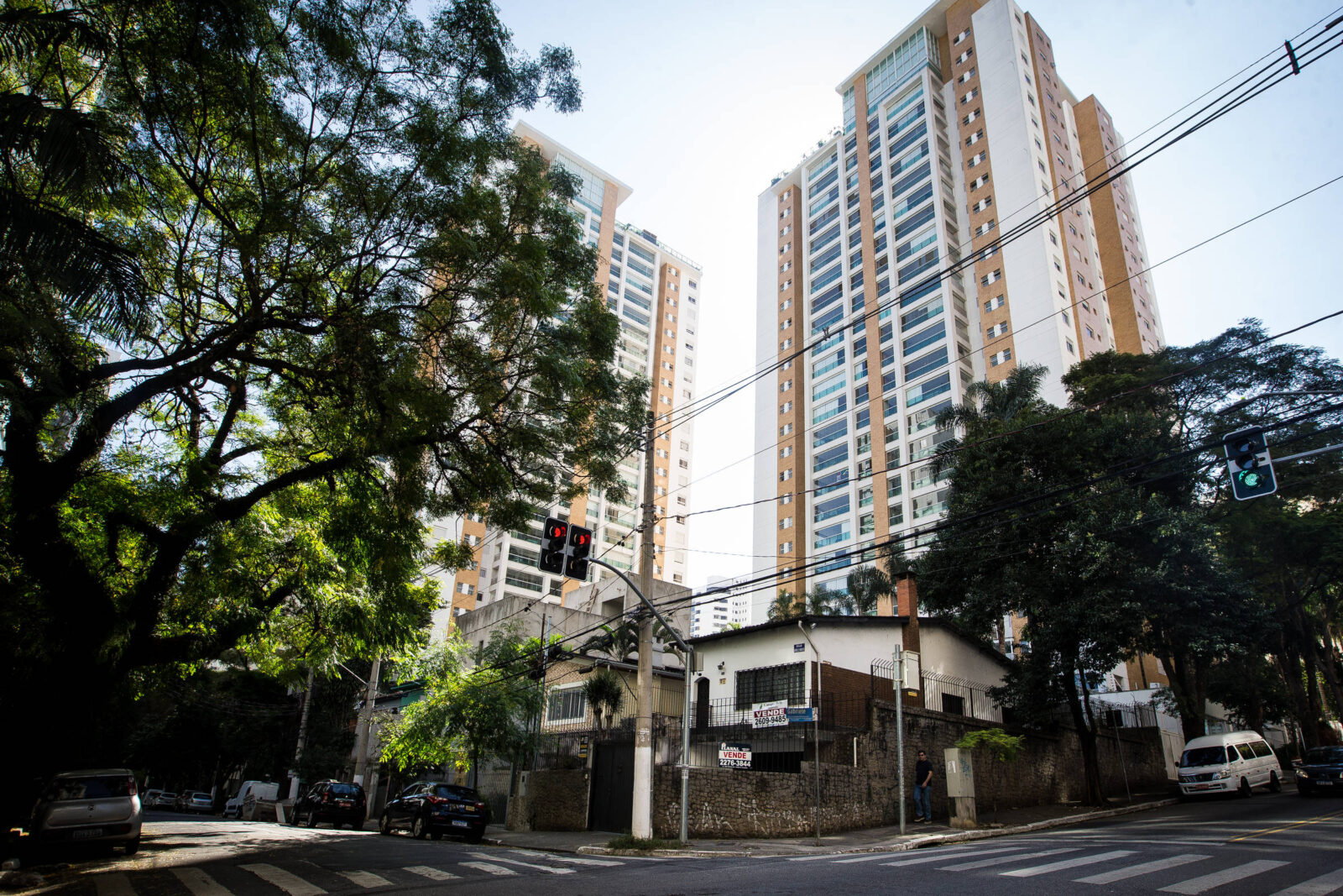 precos-de-imoveis-sobem-14,7%-em-12-meses,-mas-ritmo-de-valorizacao-perde-forca-pelo-5o-mes