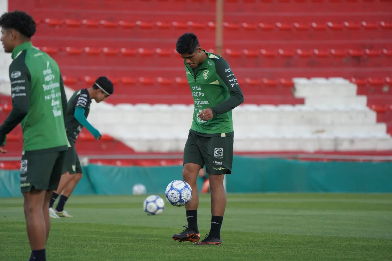 bolivia-se-enfrentara-a-la-argentina-sin-leo-messi