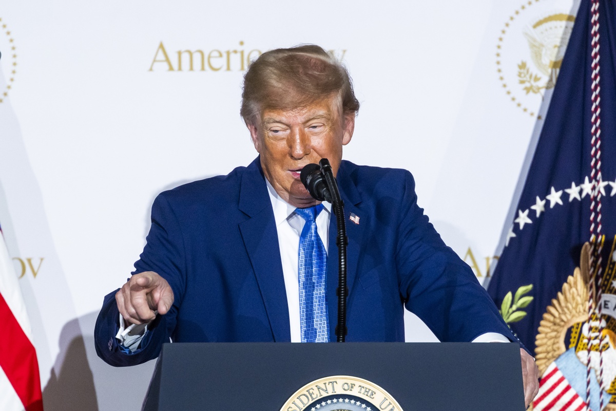 trump-recibe-autorizacion-temporal-para-deportar-migrantes-a-terceros-paises