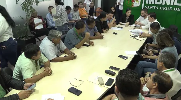 santa-cruz:-concejo-abre-mesas-tecnicas-para-analizar-la-tarifa-del-transporte
