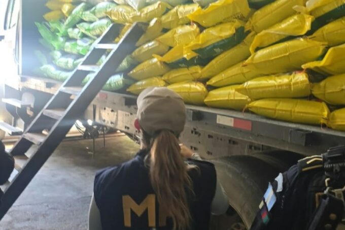 ejecutan-seis-allanamientos-en-huehuetenango-en-busqueda-de-fertilizantes-presuntamente-falsificados