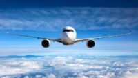 el-deficit-del-turismo-mejoro-por-octavo-mes-seguido,-sin-grandes-cambios-en-el-dolar:-¿que-factores-influyen?