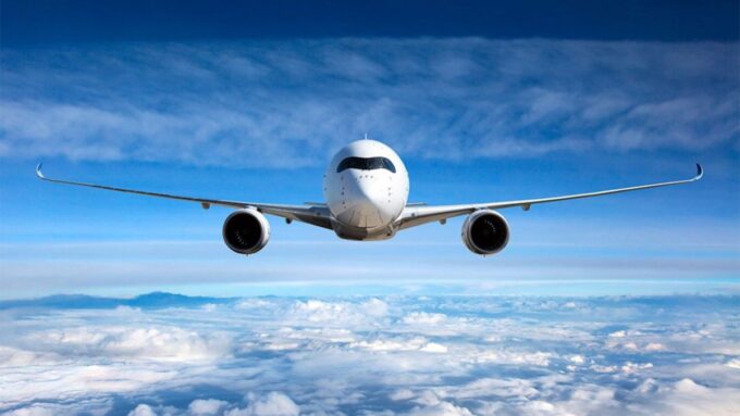 el-deficit-del-turismo-mejoro-por-octavo-mes-seguido,-sin-grandes-cambios-en-el-dolar:-¿que-factores-influyen?