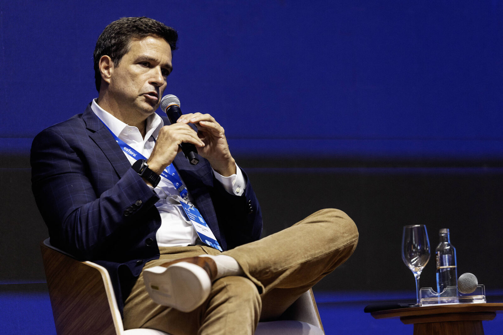 mensagens-mostram-que-campos-neto-convidou-vorcaro-para-encontro-em-casa-quando-presidia-bc