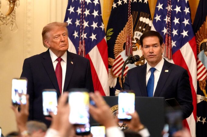 juez-suspende-tarifa-de-usd-100-mil-dolares-para-visas-h-1b-impuesta-por-ee-uu.