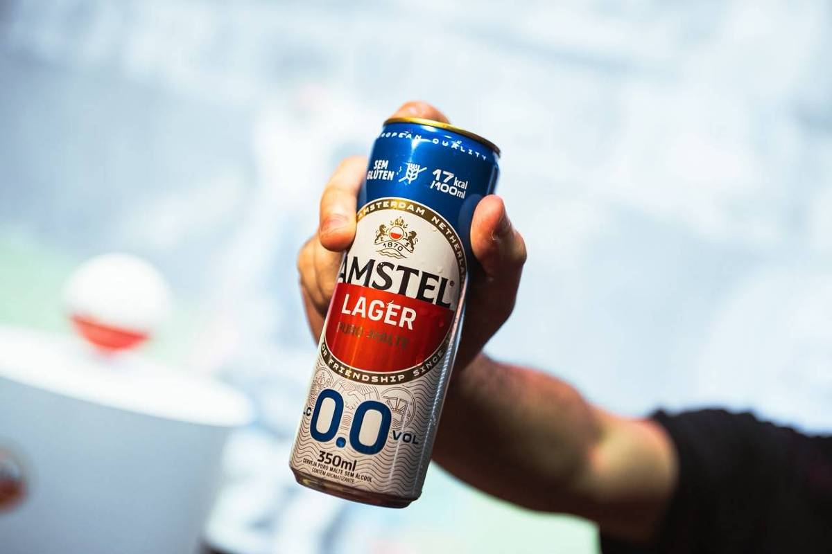 amstel-entra-para-o-clube-das-cervejas-zero-alcool-com-versao-sem-gluten