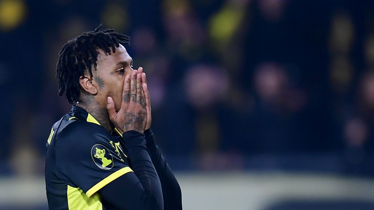 baja-en-penarol:-abel-hernandez-se-lesiono-ante-montevideo-city-torque,-tuvo-que-ser-examinado-en-una-clinica-y-se-perdera-al-menos-el-proximo-partido