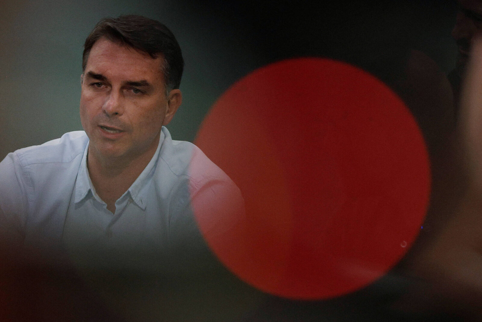 o-curriculo-de-flavio-bolsonaro