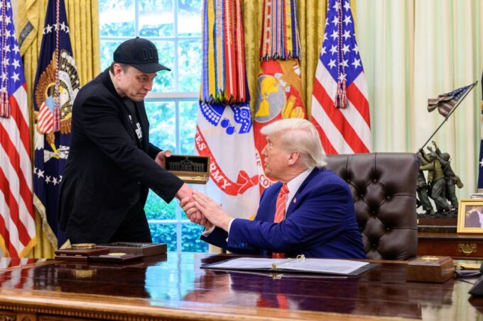elon-musk-regresa-al-gobierno-de-trump-y-asesorara-al-pentagono-en-el-diseno-de-armas-para-futuras-guerras