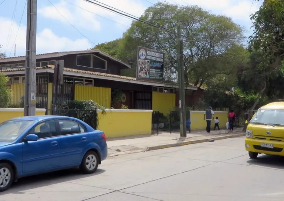 tras-meses-sin-transporte-regular,-alistan-retorno-de-furgones-para-estudiantes-del-colegio-yungay
