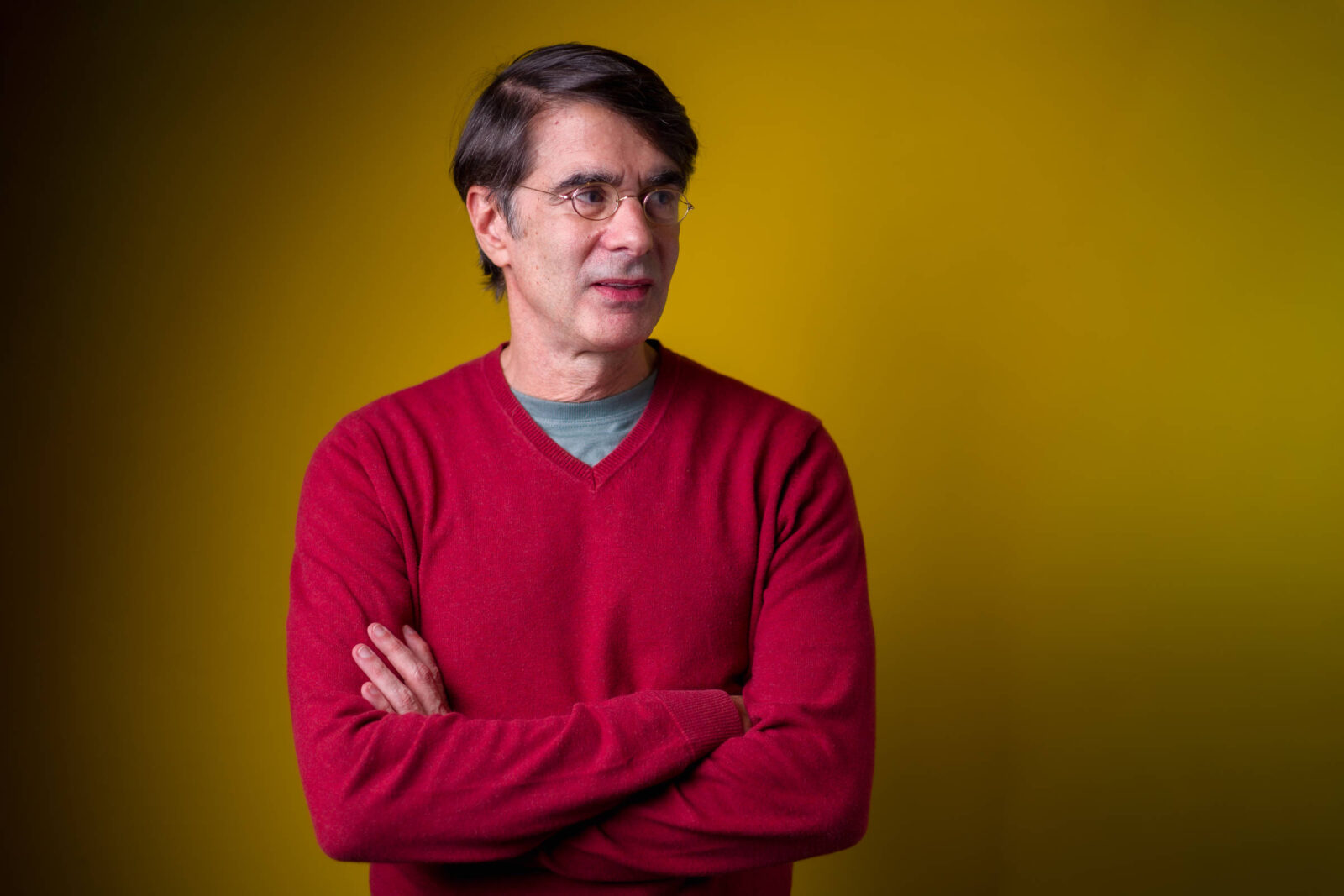 fundador-da-revista-piaui-questiona-apoio-empresarial-a-flavio-bolsonaro-e-aponta-riscos-a-democracia