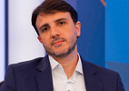 ‘eu-to-na-sua-casa’:-renan-santos-chama-flavio-bolsonaro-para-debate-em-bar