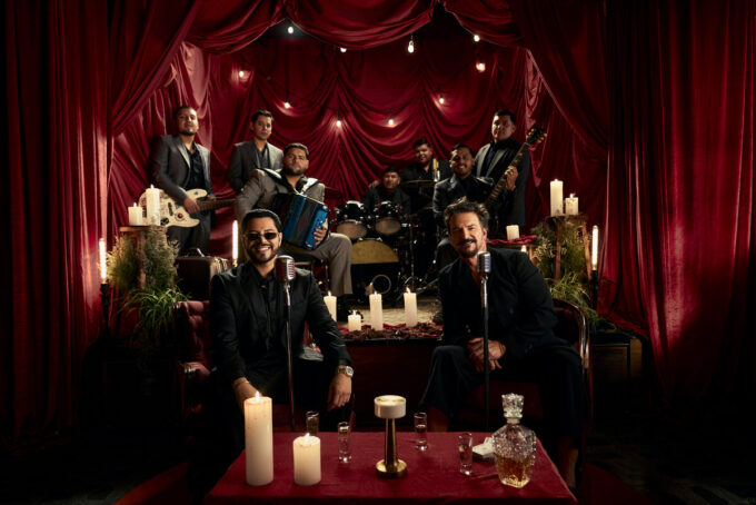 ricardo-arjona-y-grupo-firme-sorprenden-con-“amor-factura”,-su-nueva-cancion