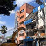 duro-golpe-visual-en-los-cambulos:-empieza-la-demolicion-de-emblematicas-edificaciones-afectadas-por-el-terremoto-en-cali