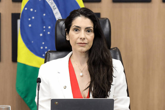 ministra-do-tse-que-proibiu-globo-de-exibir-pulpito-vazio-ja-declarou-voto-em-lula