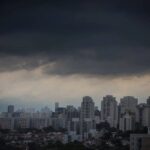nova-ferramenta-de-ia-preve-rota-e-intensidade-de-tempestades-em-curtissimo-prazo