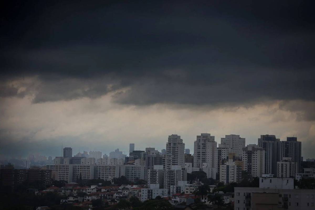 nova-ferramenta-de-ia-preve-rota-e-intensidade-de-tempestades-em-curtissimo-prazo